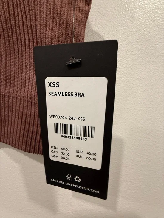 Peloton Ribbed Seamless Bra - Picture 4 of 4